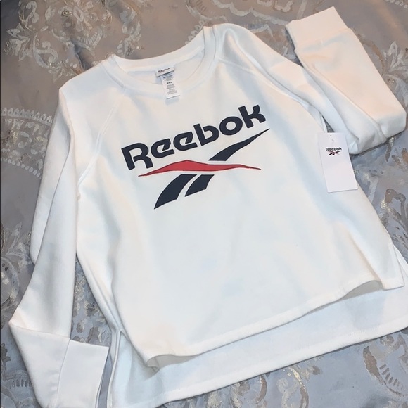 Reebok Sweaters - Reebok cropped crewneck